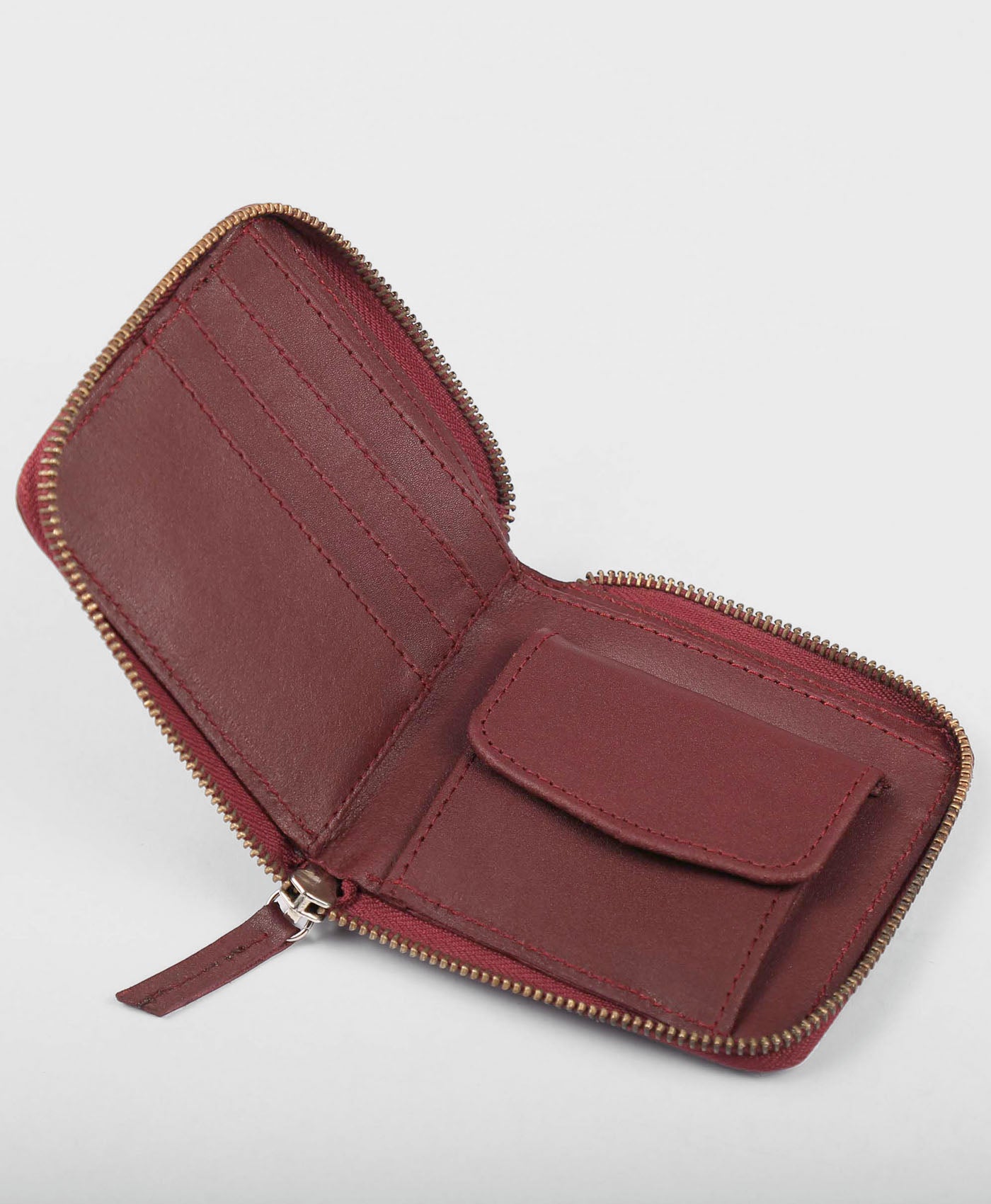 Zip Wallet In Burgundy