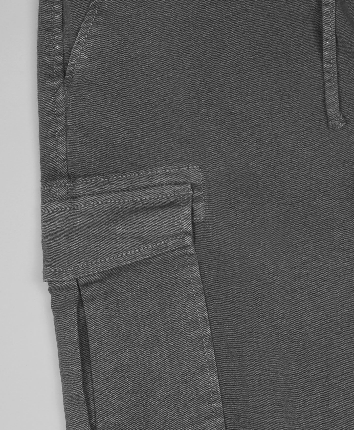 Skinny Fit Cargo Cuffed Trousers In Grey